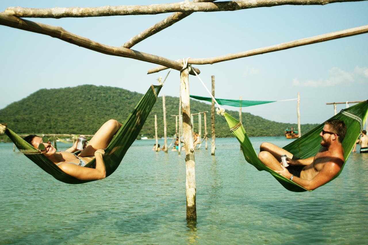 Mad Monkey Koh Rong Samloem