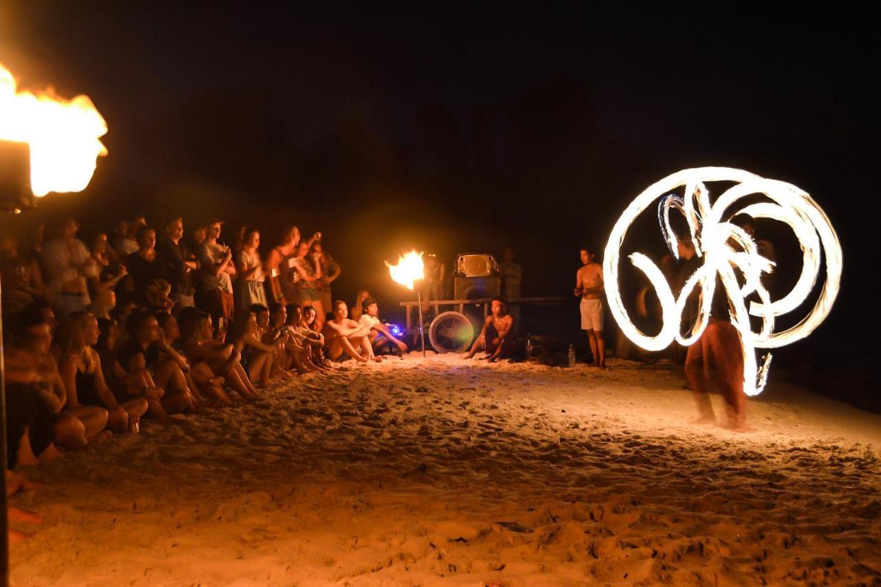 Auberge de jeunesse Mad Monkey Koh Rong Samloem *